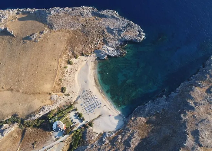 Schoinaria Bay