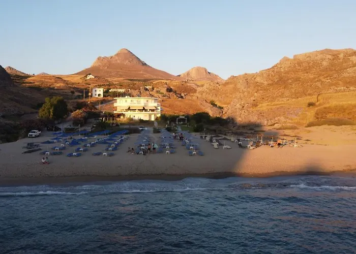 Schoinaria Bay